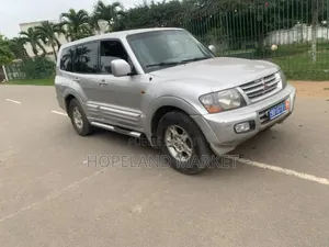 Mitsubishi Pajero Sport 2015 Gris