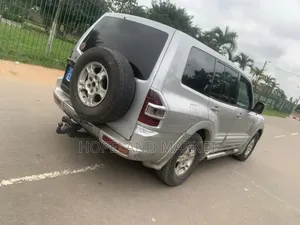 Mitsubishi Pajero Sport 2015 Gris