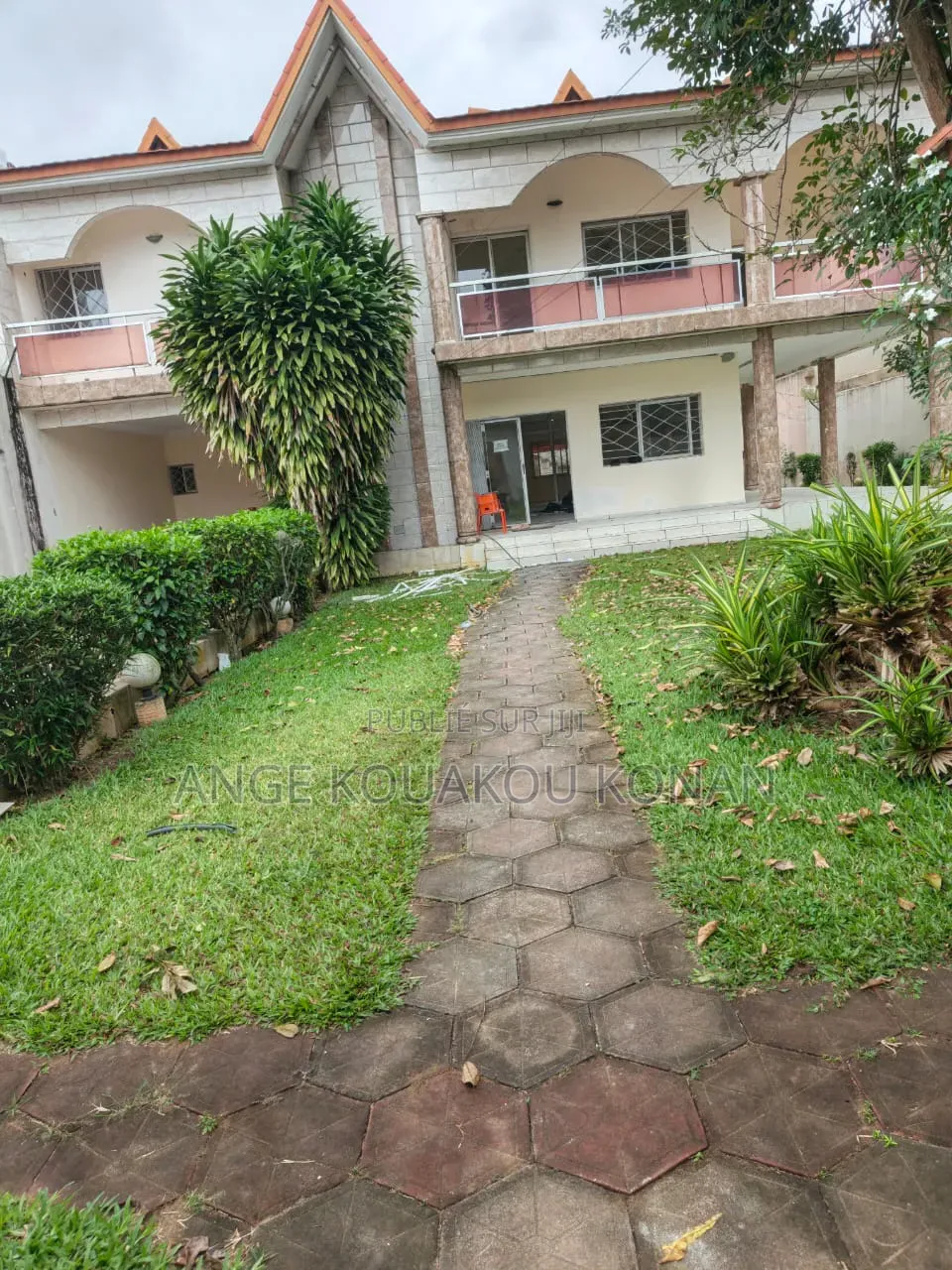 6chbre Duplex dans Ange Immobilier, Cocody à Vendre