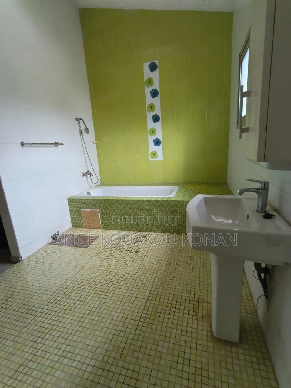 6chbre Duplex dans Ange Immobilier, Cocody à Vendre