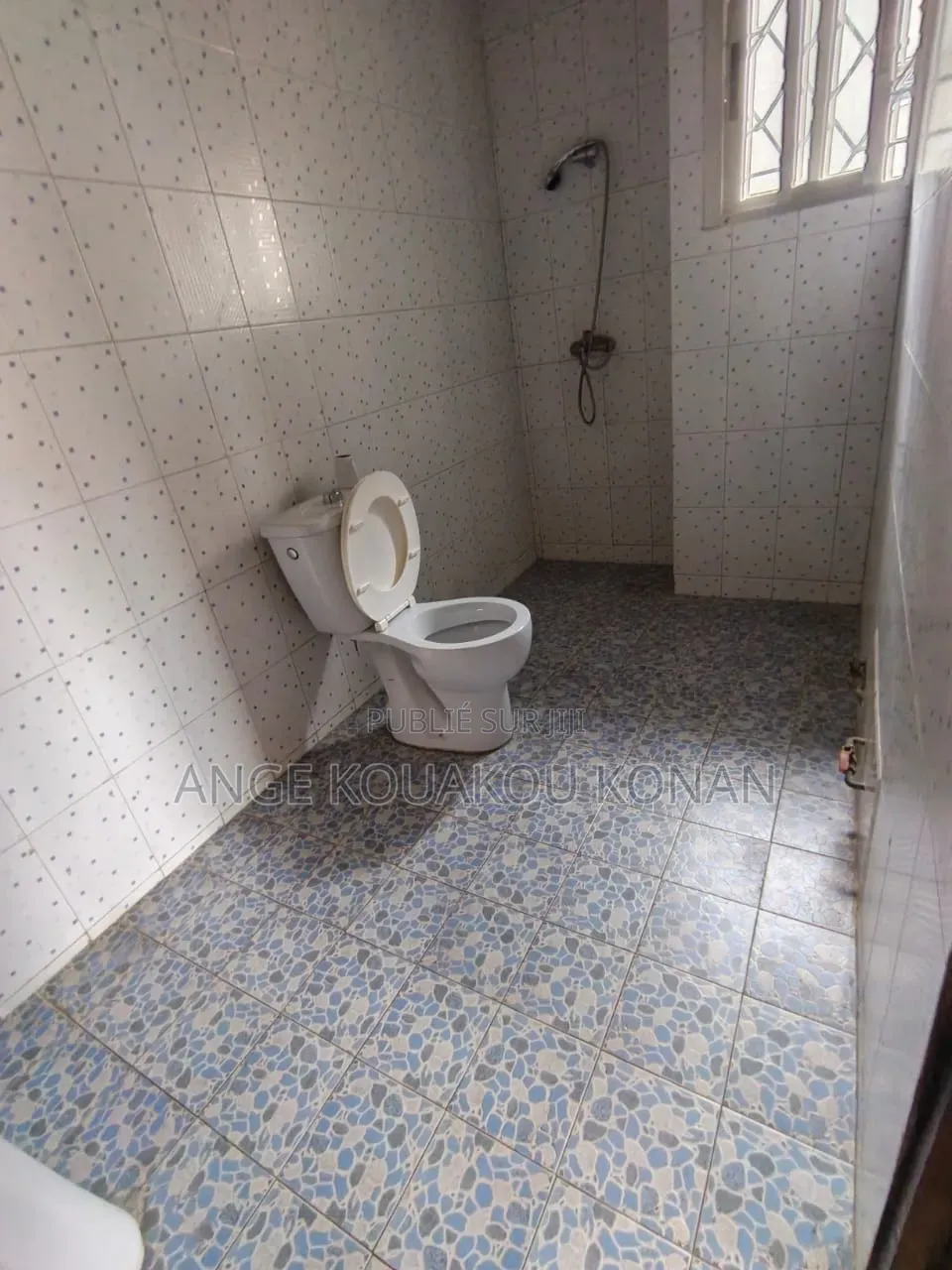 6chbre Duplex dans Ange Immobilier, Cocody à Vendre