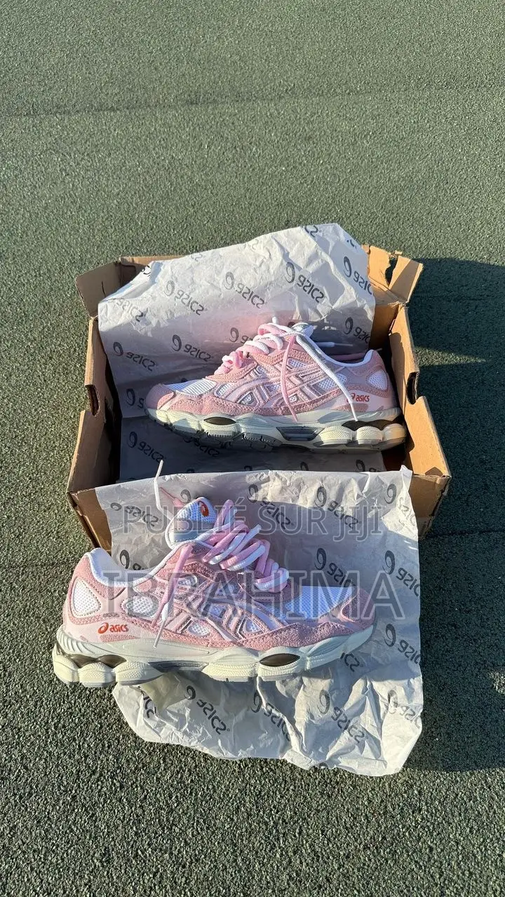 Chauuusre Asics