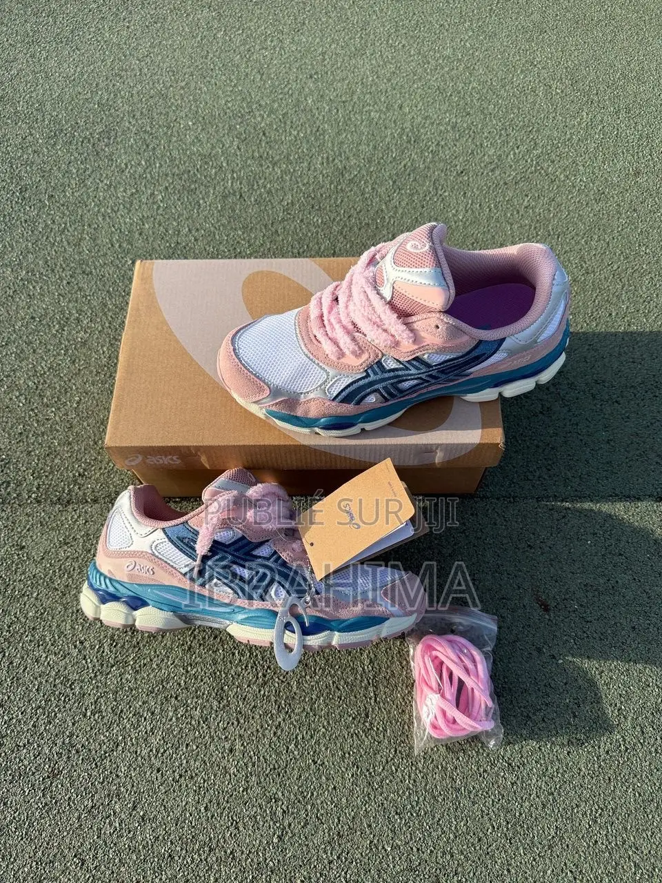 Chauuusre Asics