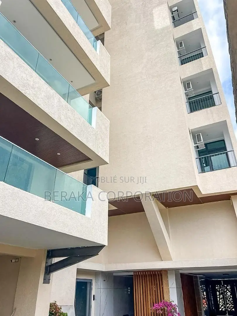 20chbre Blocs d'appartements dans Beraka Corporation, Cocody à Vendre