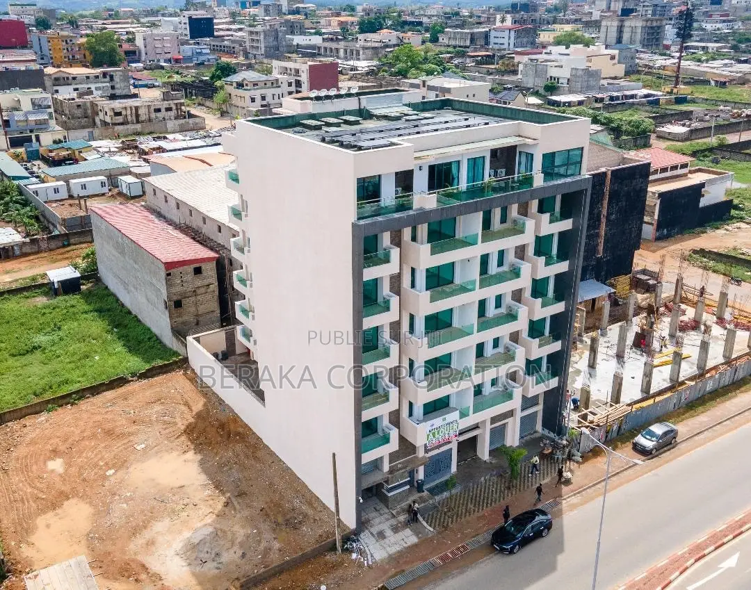 20chbre Blocs d'appartements dans Beraka Corporation, Cocody à Vendre