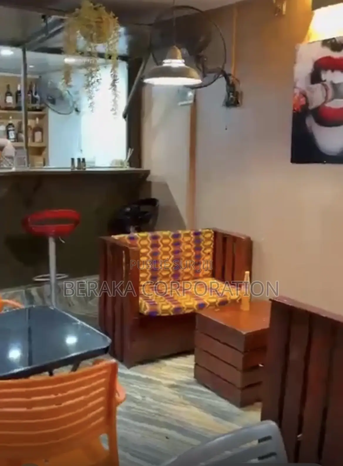🔥 RESTAURANT ÉQUIPÉ À LOUER – ANGRÉ 9e TRANCHE 📍 Bordure De Voie, Prè