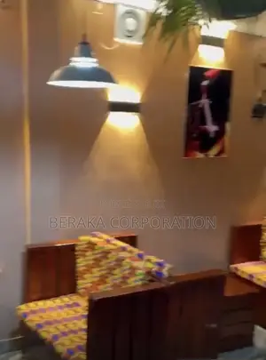 🔥 RESTAURANT ÉQUIPÉ À LOUER – ANGRÉ 9e TRANCHE 📍 Bordure De Voie, Prè