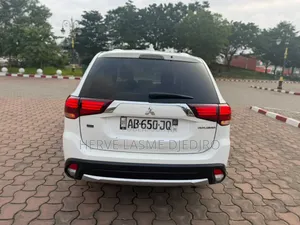 Mitsubishi Outlander 2018 Blanc