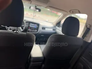Mitsubishi Outlander 2018 Blanc