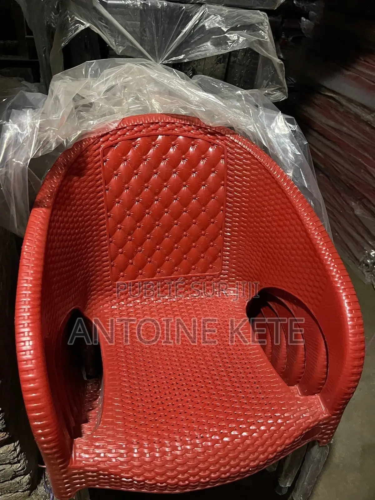 Chaise De Très Bonne Qualité
