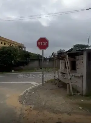4chbre Duplex dans Beraka Corporation, Cocody à Vendre