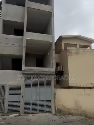 4chbre Duplex dans Beraka Corporation, Cocody à Vendre