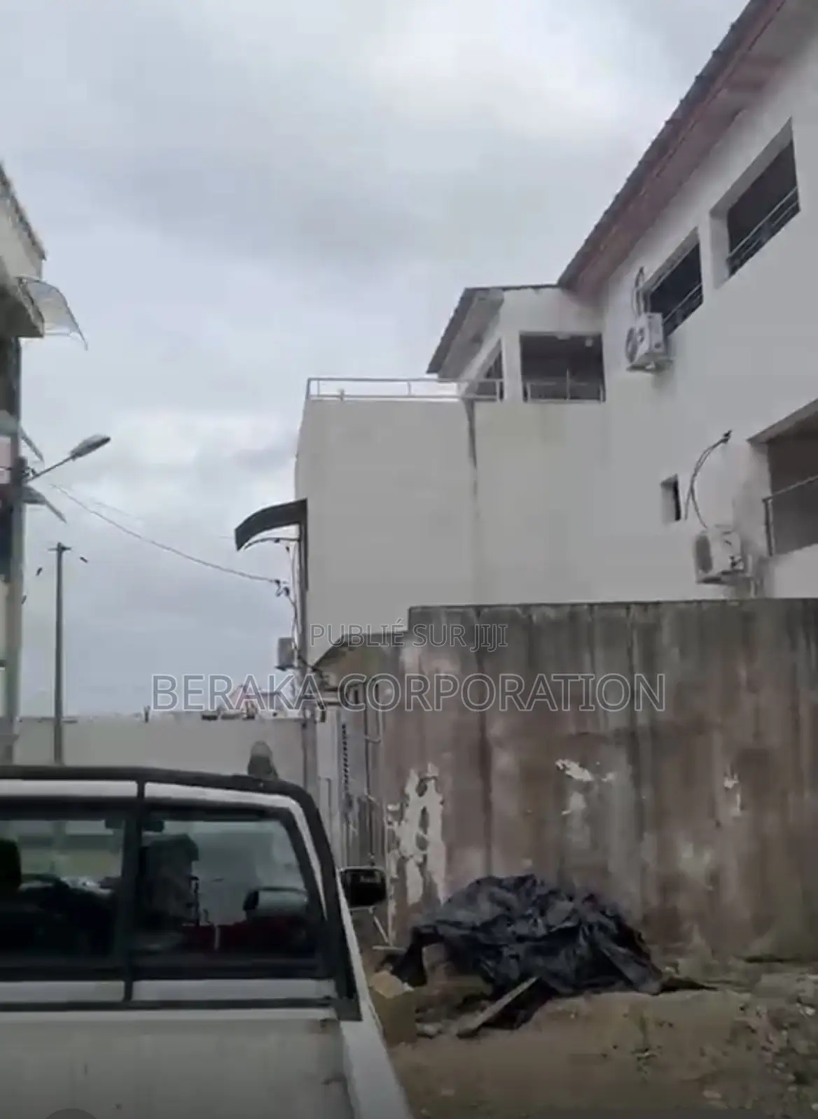 4chbre Duplex dans Beraka Corporation, Cocody à Vendre