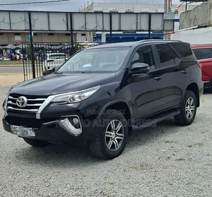 Toyota Fortuner 2020 Blanc