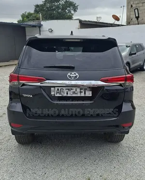 Toyota Fortuner 2020 Blanc