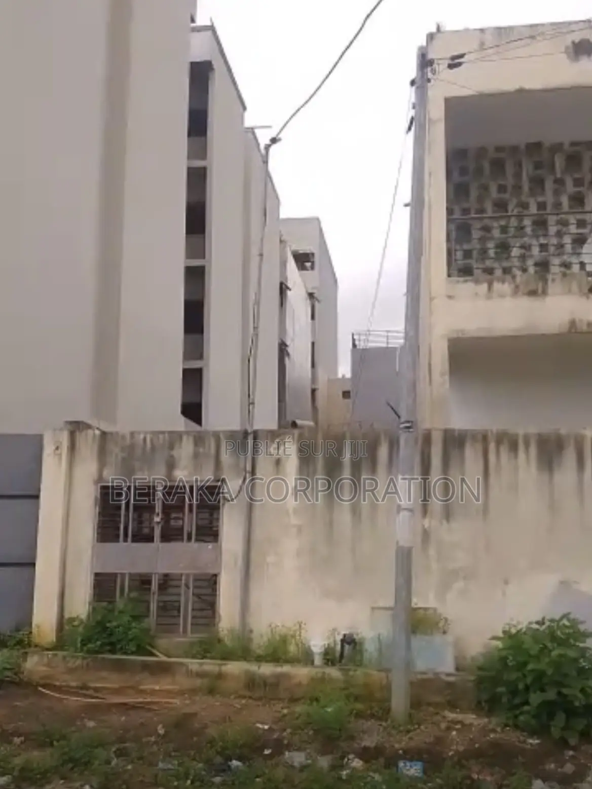 🏗 *PARTENARIAT CONSTRUCTION – RIVIERA FAYA GÉNIE 2000* 📍 *Superficie