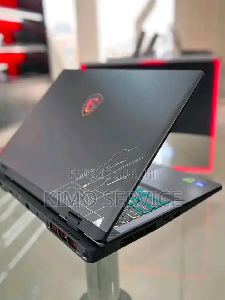 Nouveau Asus Autre 8GB Intel Core Ultra 9 HDD+SSD 256GB