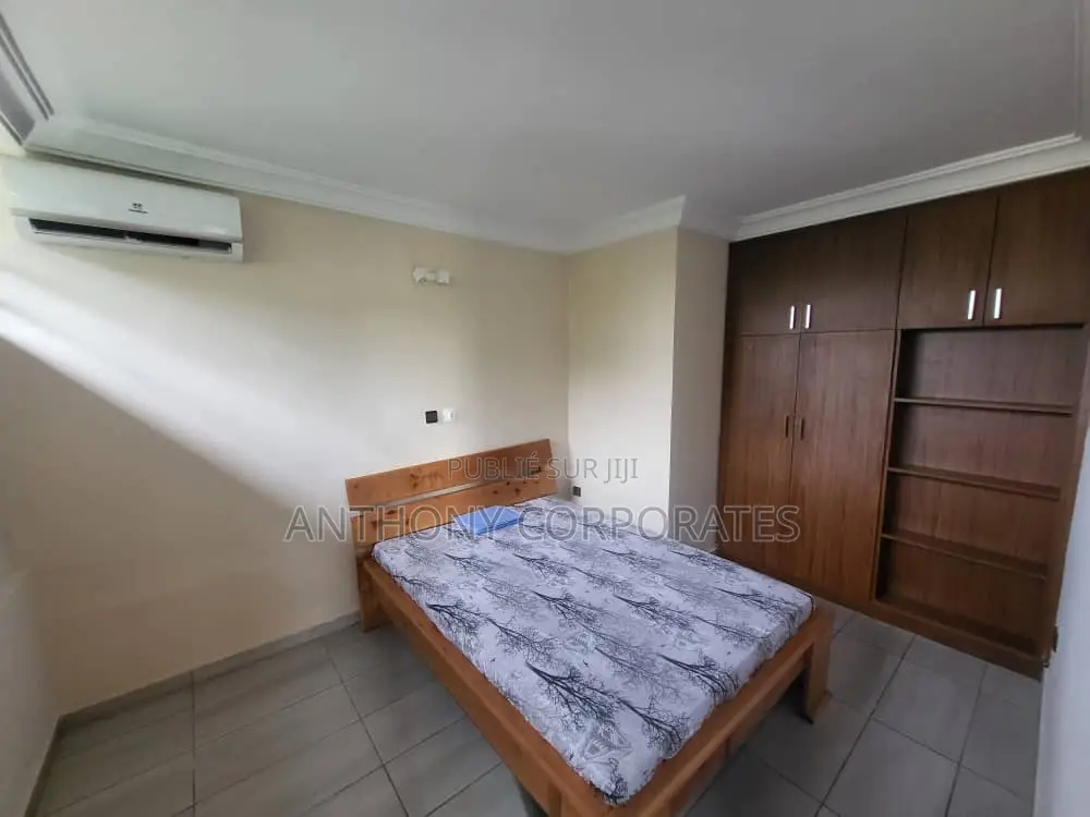 Appartement Meuble De 03 Pieces - Cocody Lycee Technique