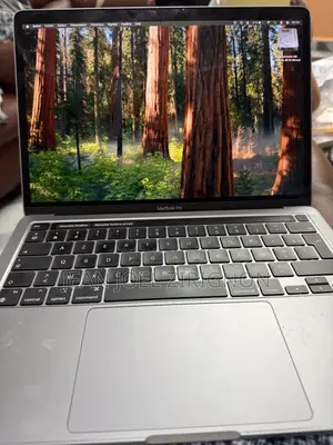 Nouveau Ordinateur portable Apple MacBook 8GB Apple M1 Pro SSD 256GB