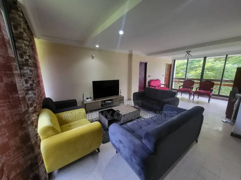 Appartement Meuble De 03 Pieces - Cocody Lycee Technique