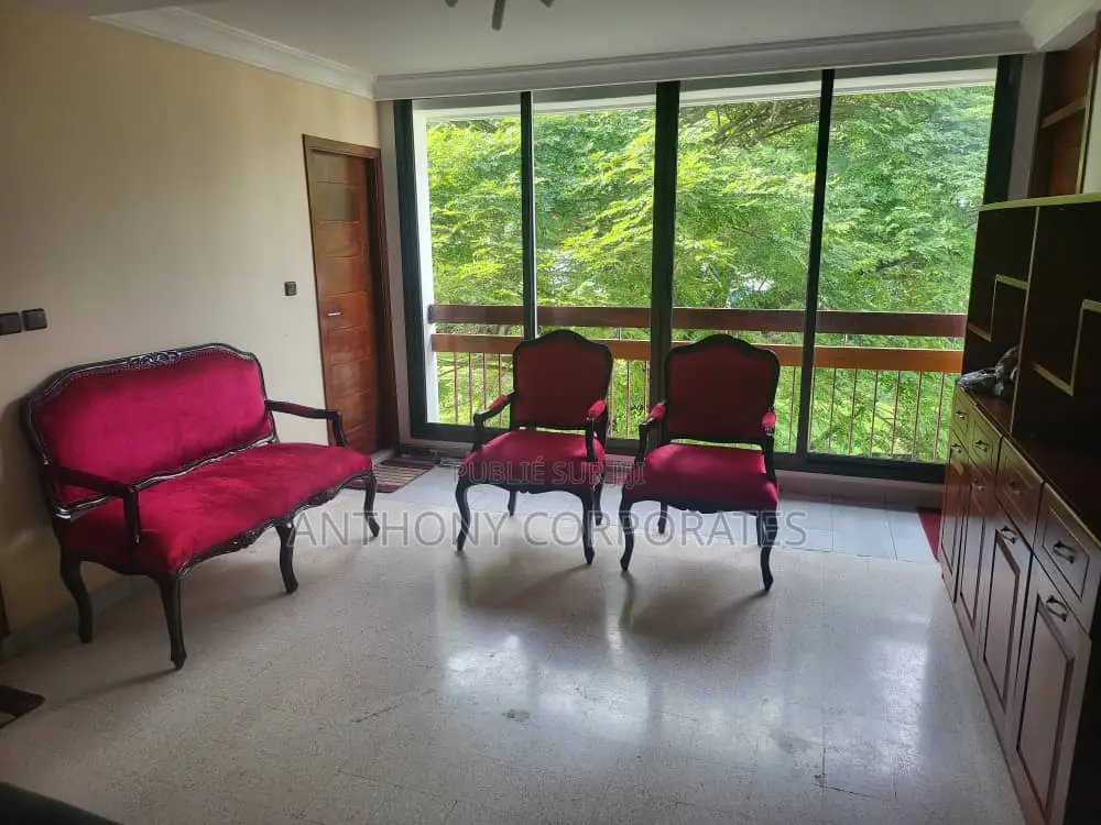 Appartement Meuble De 03 Pieces - Cocody Lycee Technique