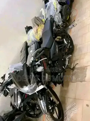 Nouveau TVS Apache 180 RTR 2026 Noir