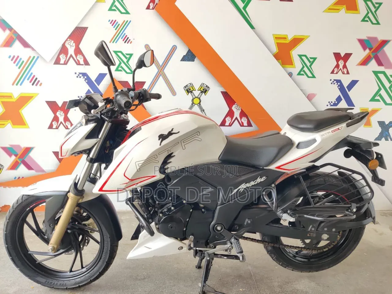 Nouveau TVS Apache 180 RTR 2026 Noir