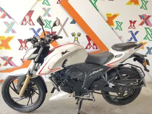 Nouveau TVS Apache 180 RTR 2026 Noir