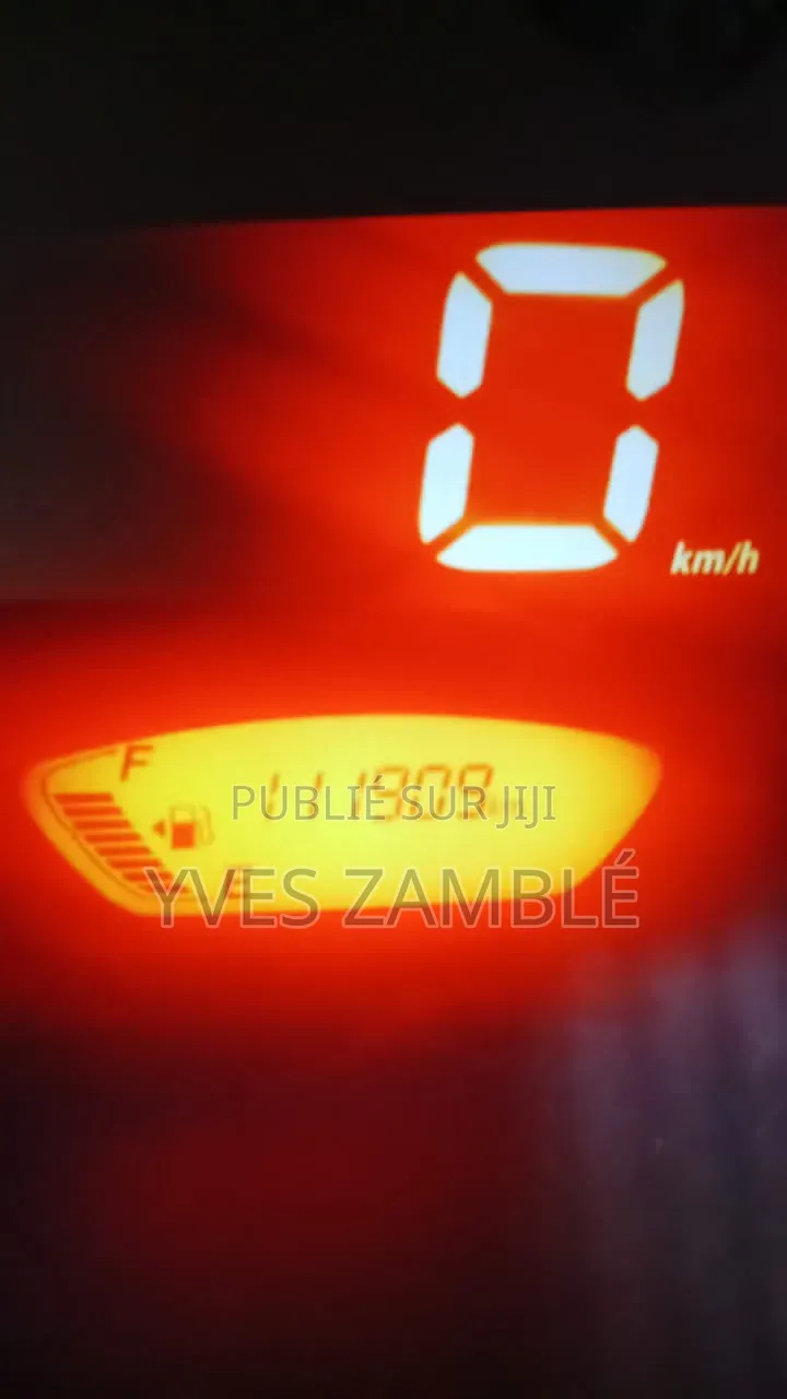 Suzuki S-Presso 2023 Orange