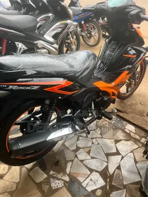 Nouveau TVS Rockz 125 2025 Orange