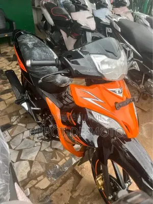 Nouveau TVS Rockz 125 2025 Orange