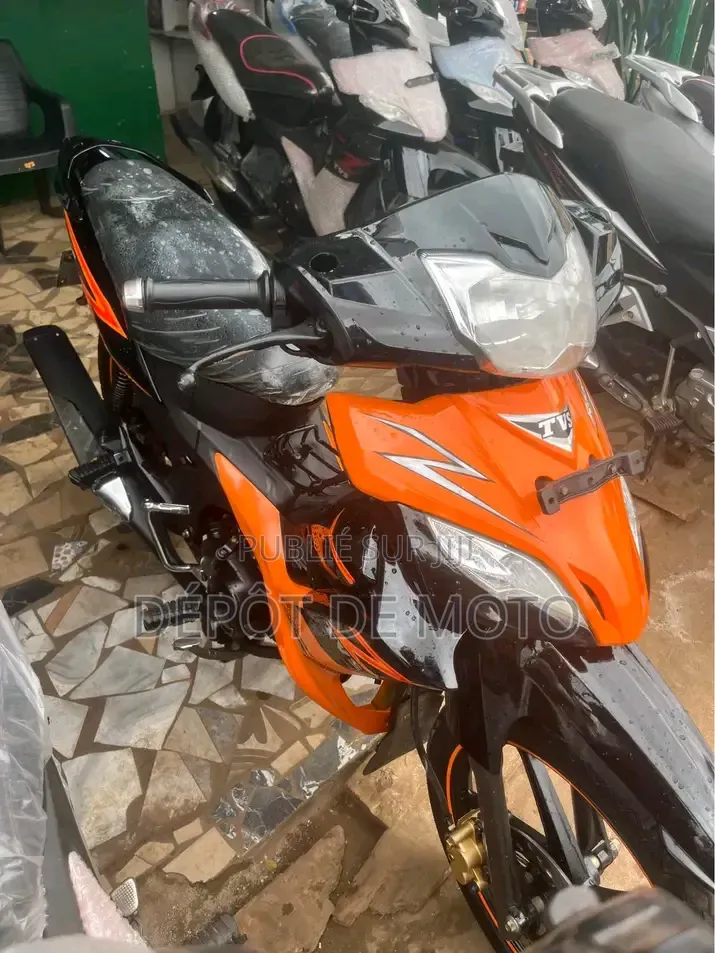 Nouveau TVS Rockz 125 2025 Orange