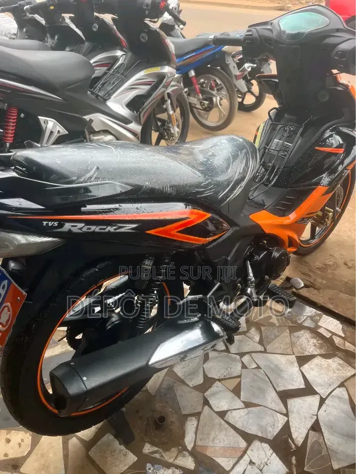Nouveau TVS Rockz 125 2025 Orange
