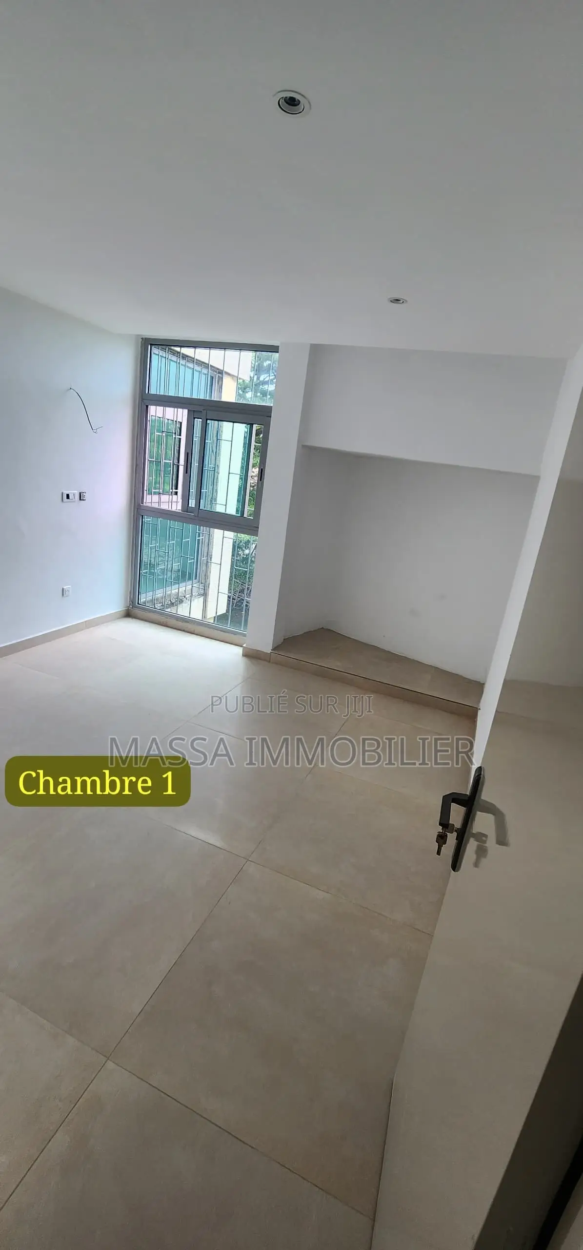 3chbre Appartement dans Massa Immobilier, Cocody à Louer