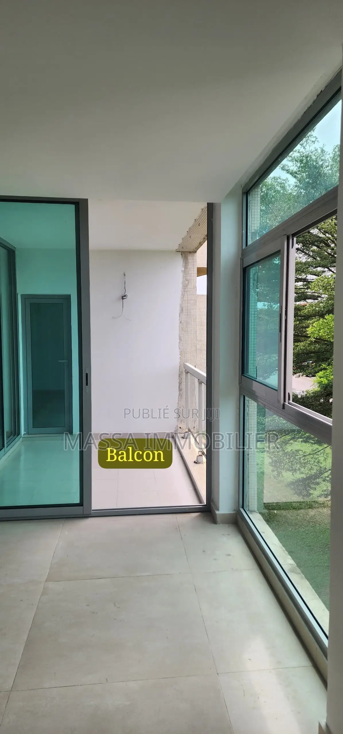 3chbre Appartement dans Massa Immobilier, Cocody à Louer