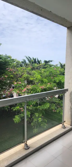 3chbre Appartement dans Massa Immobilier, Cocody à Louer