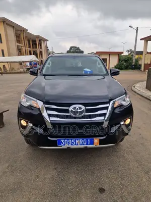Toyota Fortuner 2021 Noir
