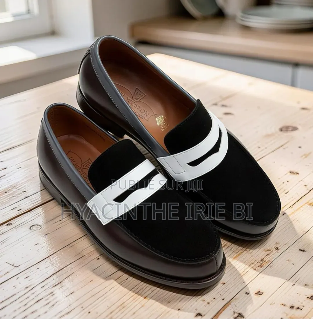 Mocassin j.m Weston Matière Cuir Véritable Authentique Original
