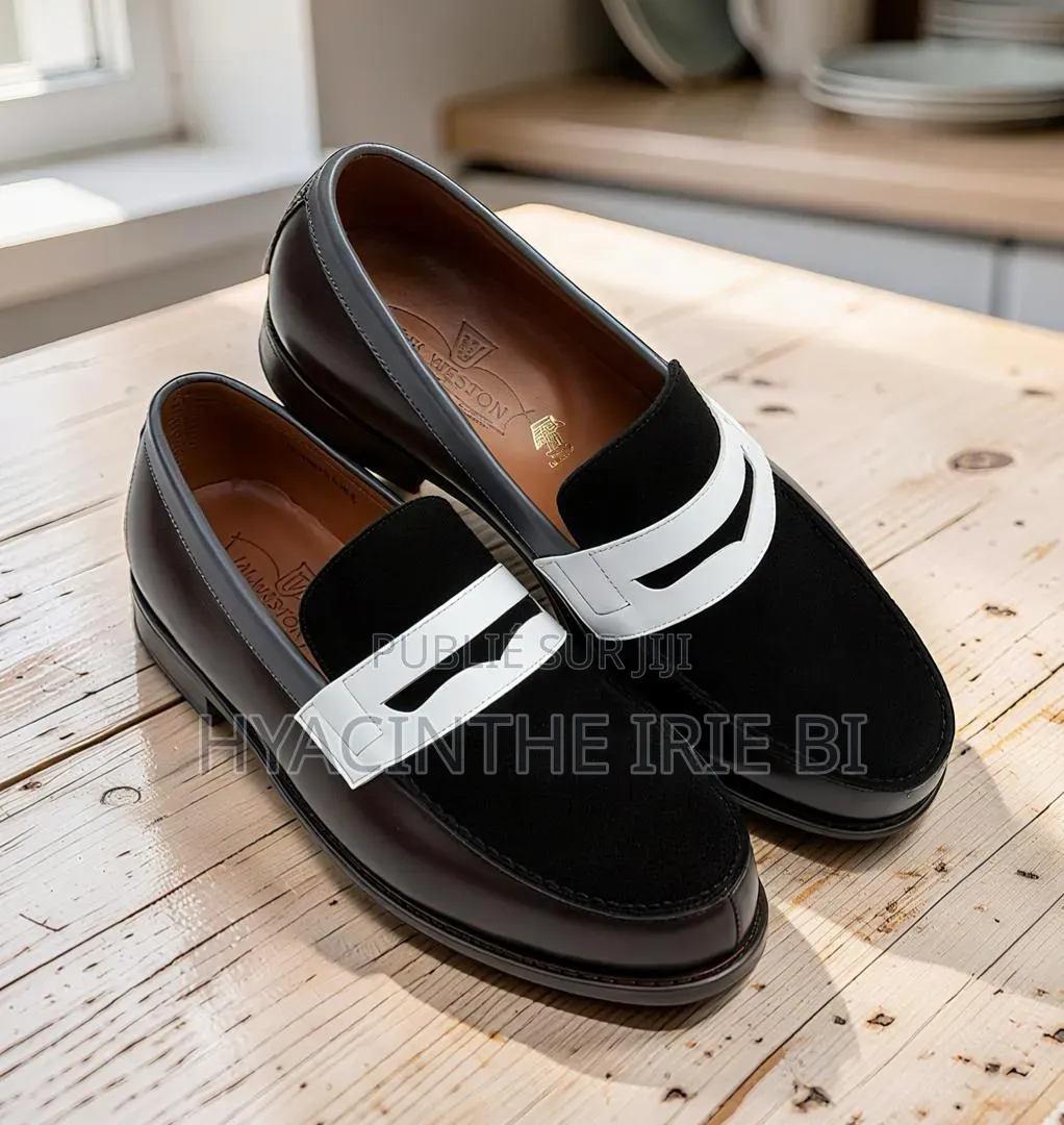 Mocassin j.m Weston Matière Cuir Véritable Authentique Original