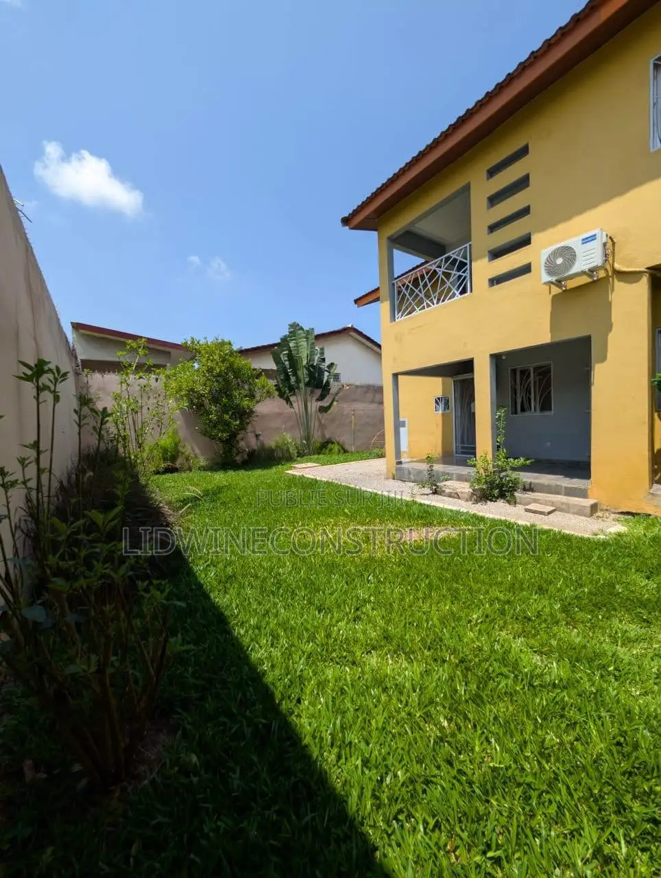 5chbre Duplex dans Cocody à Louer