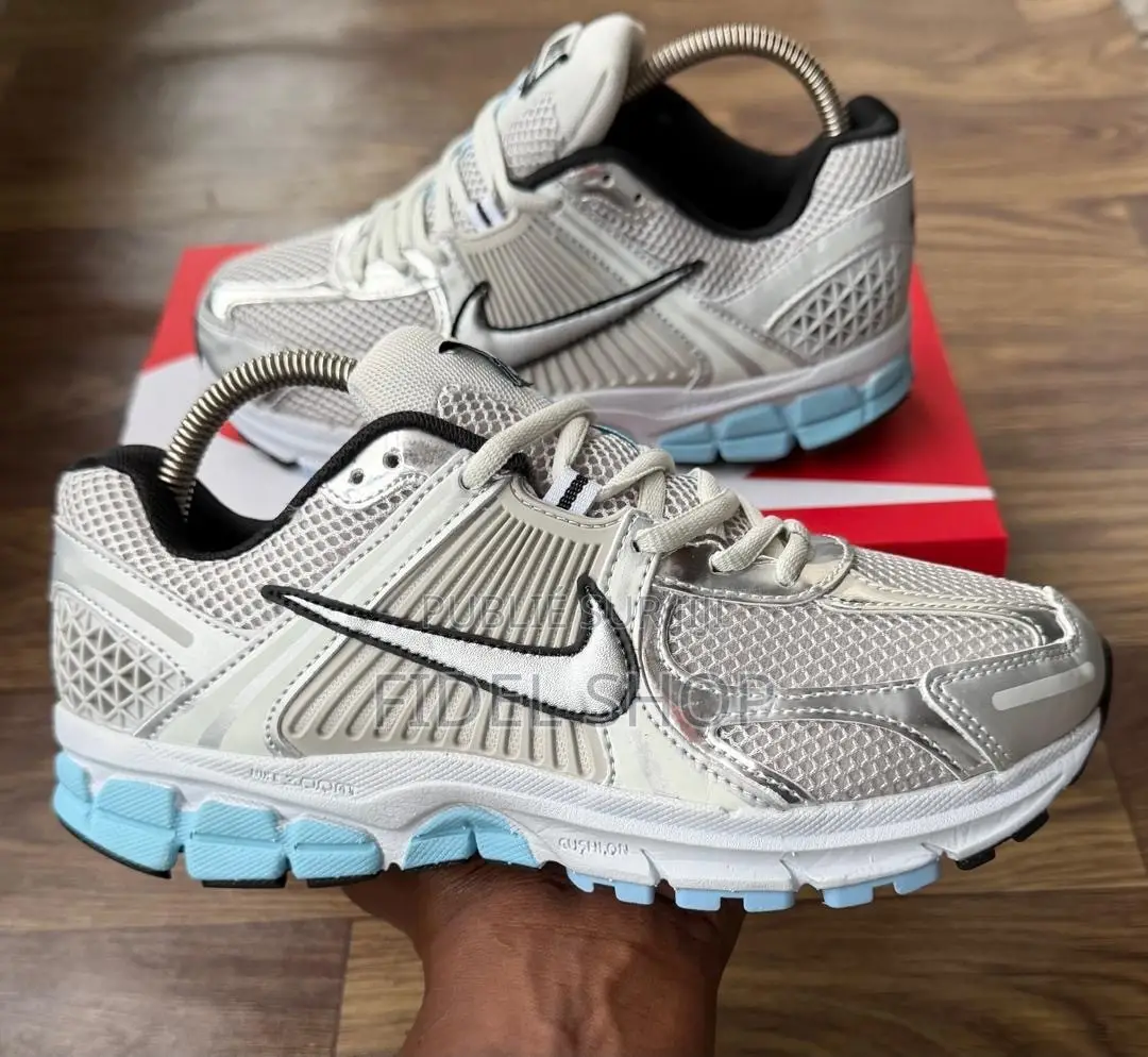 Nike Vomero 5
