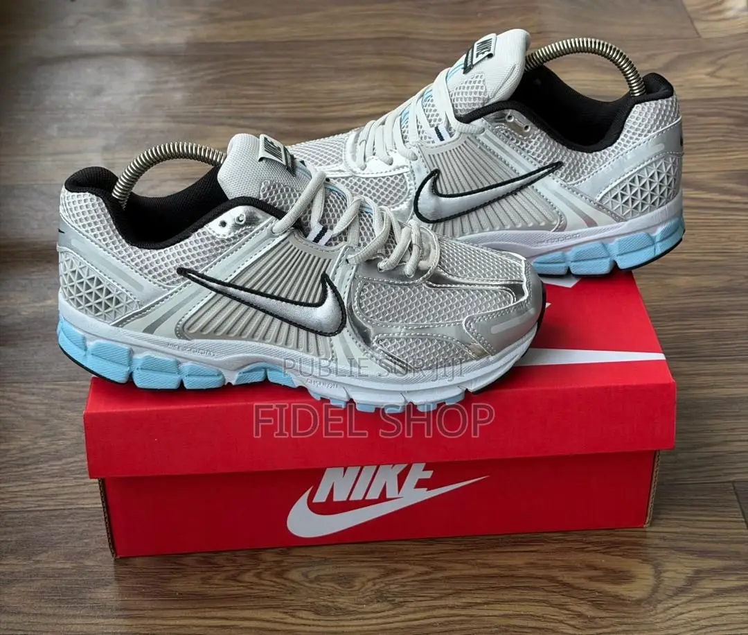 Nike Vomero 5