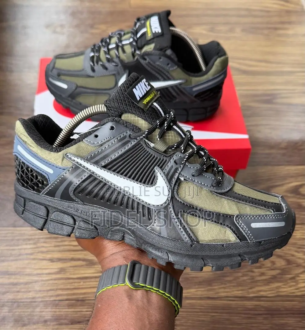 Nike Vomero 5
