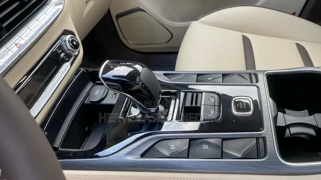Nouveau Bestune T77 1.2 FWD 2022 Gris