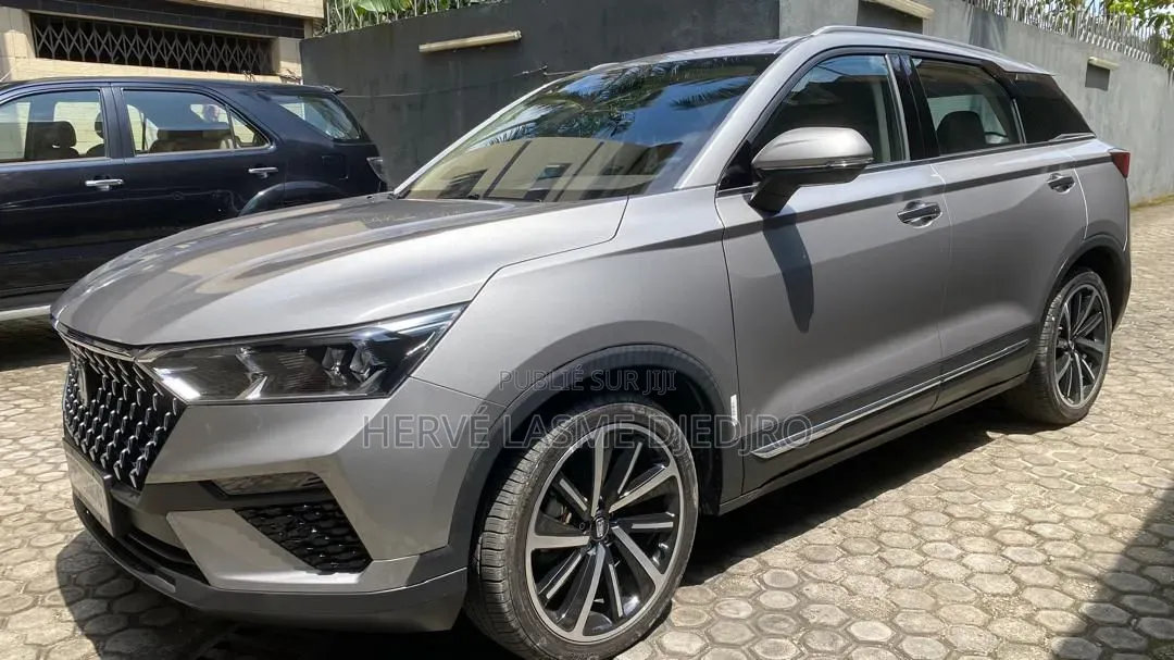Nouveau Bestune T77 1.2 FWD 2022 Gris