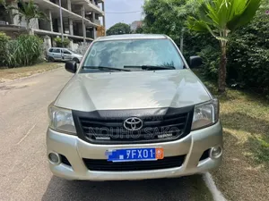 Toyota Hilux 2013 Beige