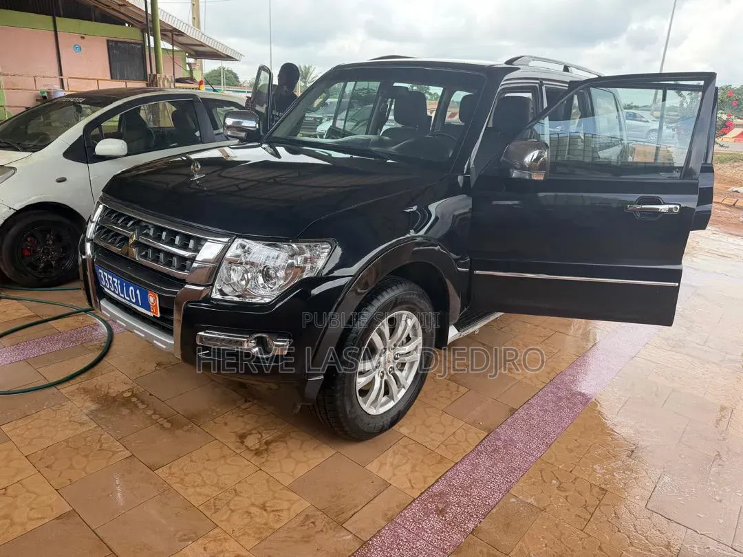 Mitsubishi Pajero 2022 Noir