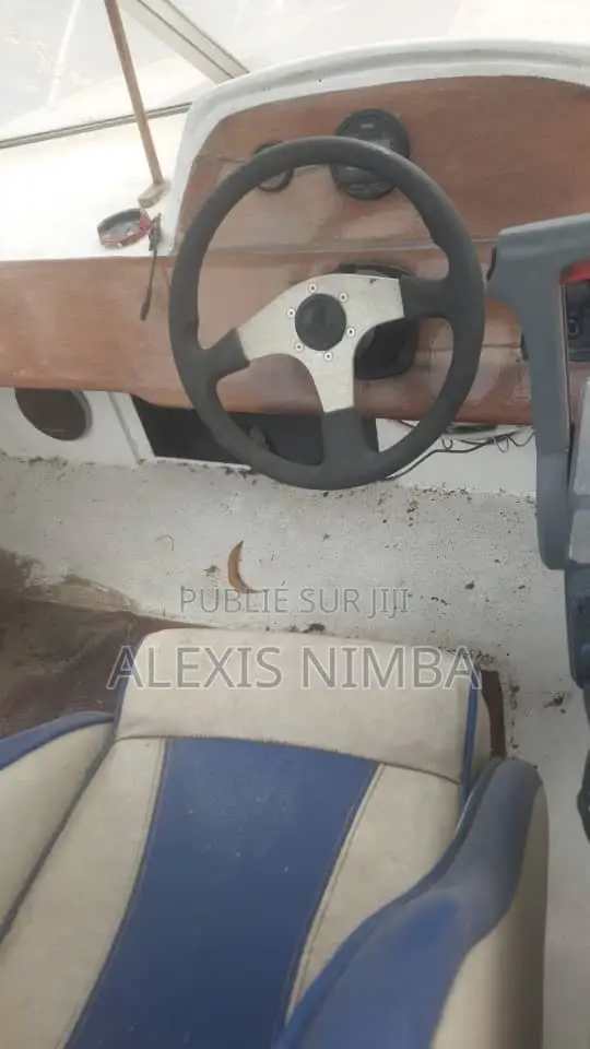 À Vendre Bateau Coque Guenec Moteur 100cv Yamaha À 11million