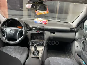 Mercedes-Benz C200 2000 Gris