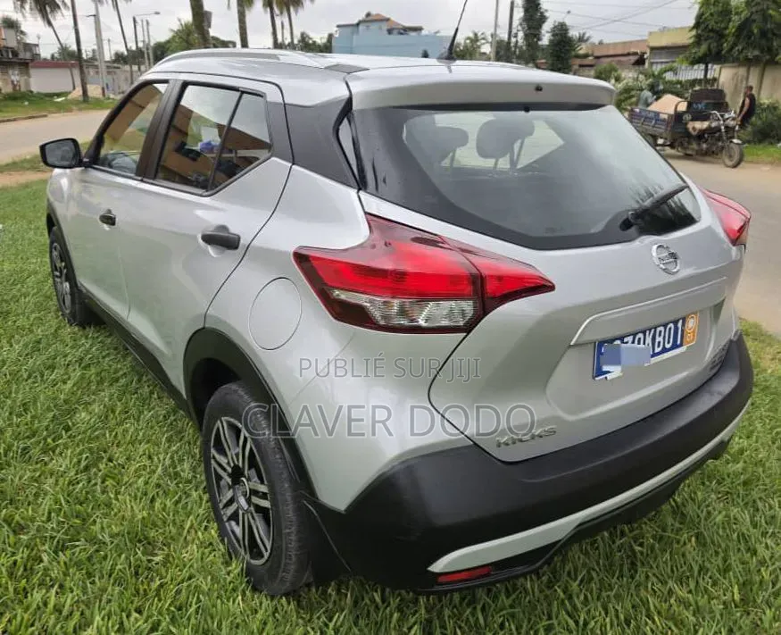 Nissan Kicks 2020 Gris